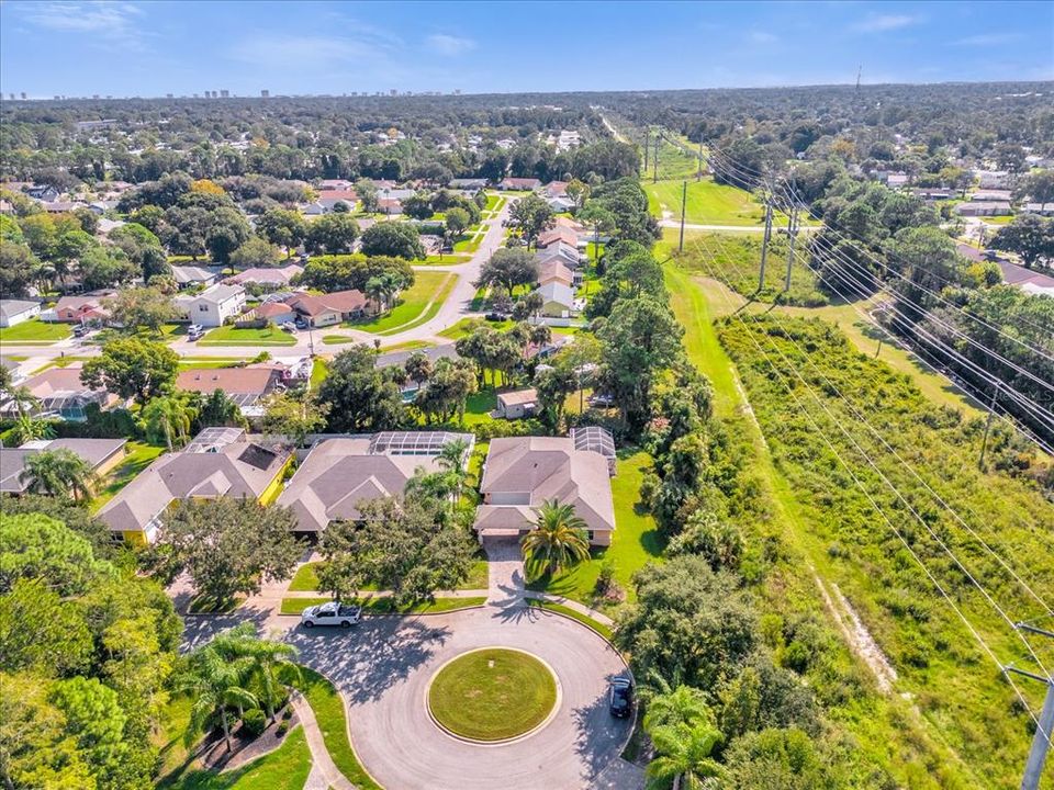 合同活跃: $240,768 (4 贝兹, 3 浴室, 2465 平方英尺)