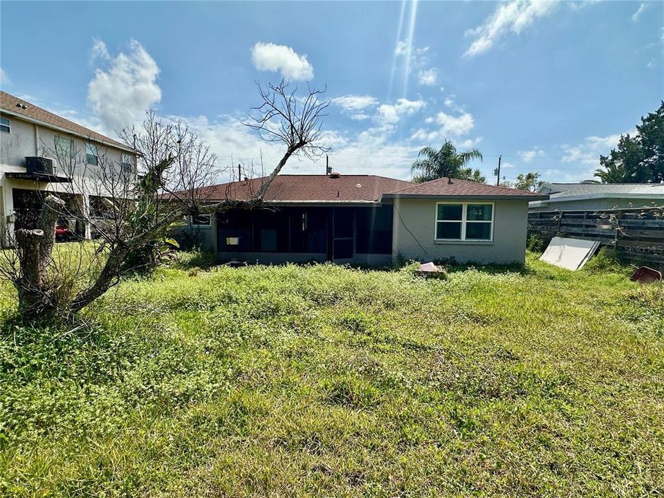 合同活跃: $119,900 (2 贝兹, 2 浴室, 1468 平方英尺)