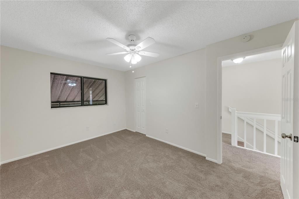 For Sale: $249,900 (2 beds, 1 baths, 1048 Square Feet)