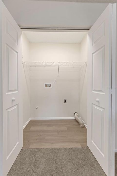 For Sale: $249,900 (2 beds, 1 baths, 1048 Square Feet)