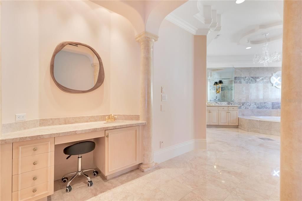 待售: $30,000,000 (4 贝兹, 7 浴室, 5670 平方英尺)