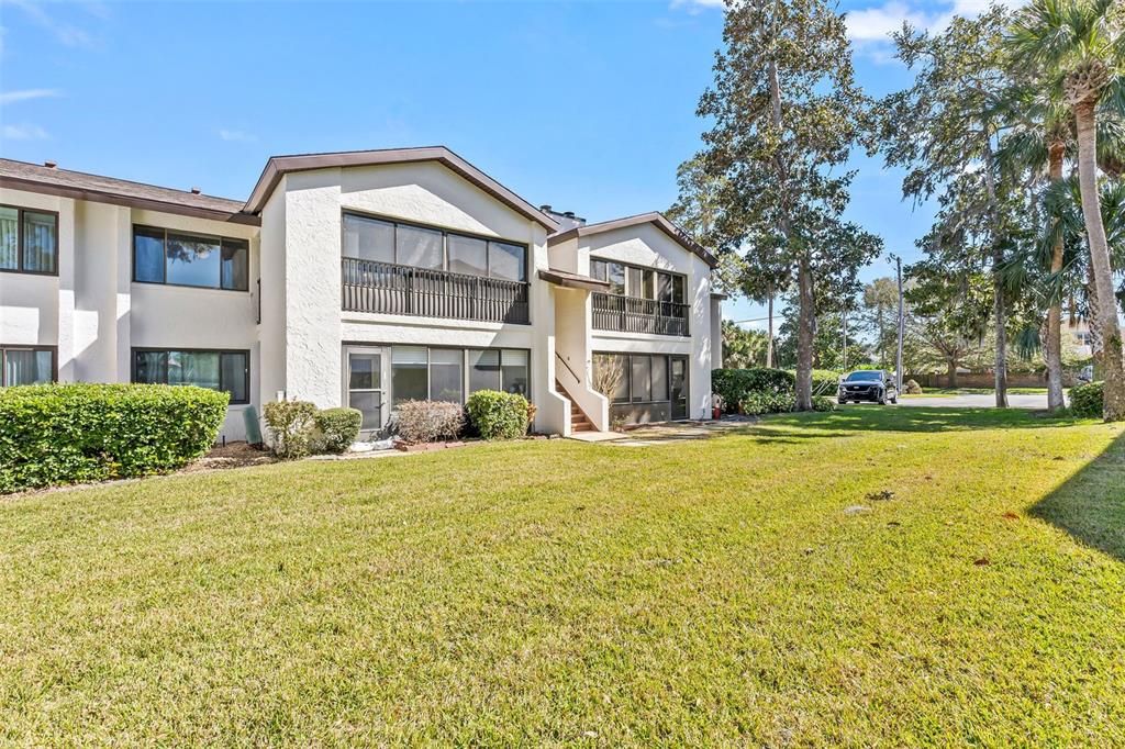 For Sale: $214,900 (2 beds, 2 baths, 1184 Square Feet)