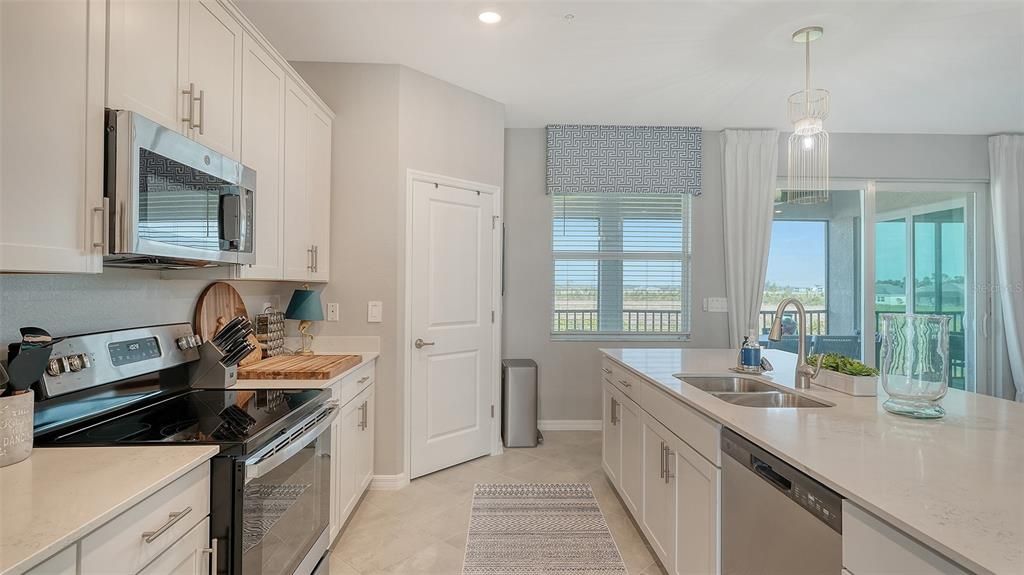 For Rent: $8,500 (3 beds, 2 baths, 2110 Square Feet)