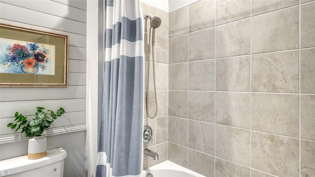 For Rent: $8,500 (3 beds, 2 baths, 2110 Square Feet)