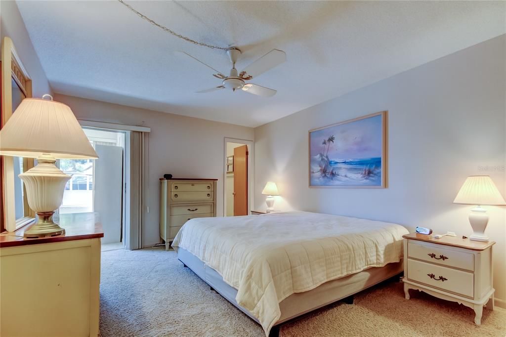 For Sale: $139,000 (2 beds, 2 baths, 1245 Square Feet)