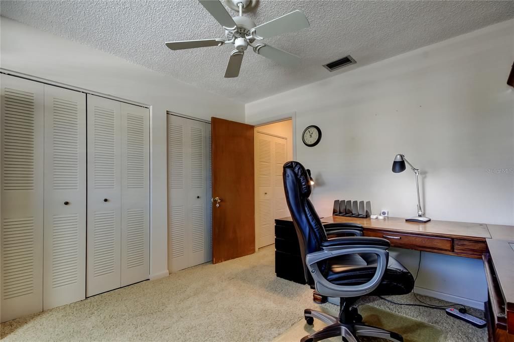 For Sale: $139,000 (2 beds, 2 baths, 1245 Square Feet)