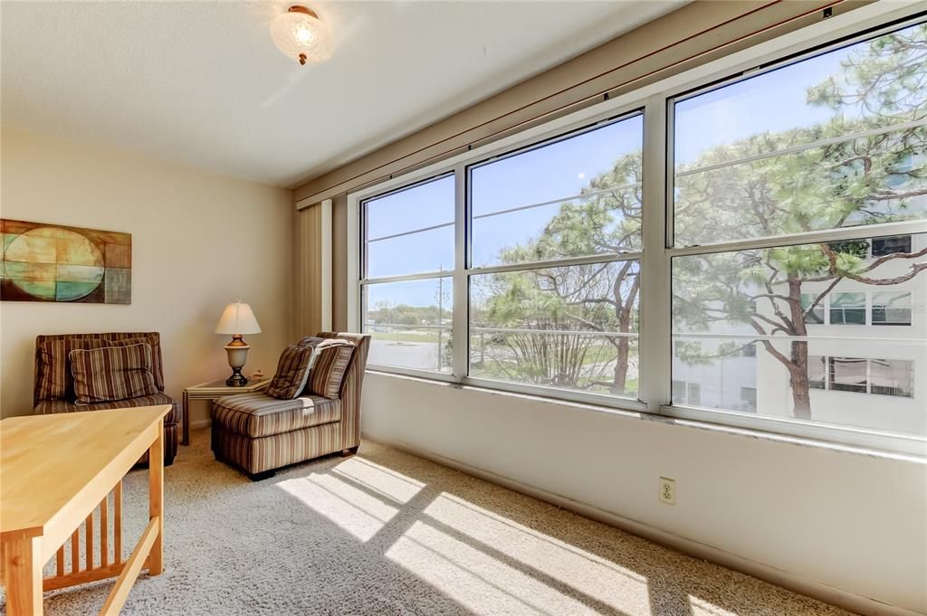 For Sale: $139,000 (2 beds, 2 baths, 1245 Square Feet)