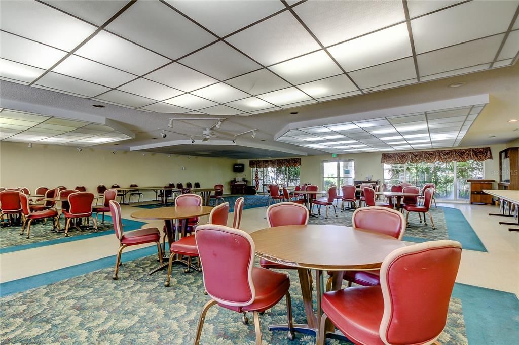 For Sale: $139,000 (2 beds, 2 baths, 1245 Square Feet)