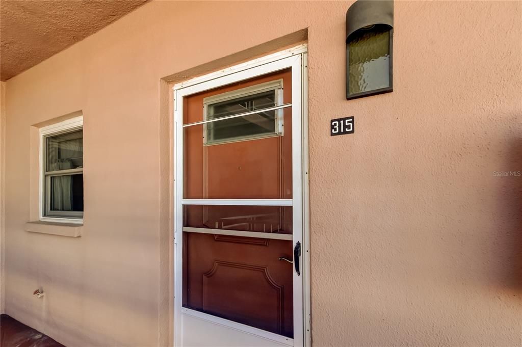 For Sale: $139,000 (2 beds, 2 baths, 1245 Square Feet)