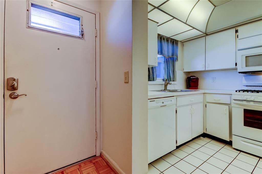 For Sale: $139,000 (2 beds, 2 baths, 1245 Square Feet)