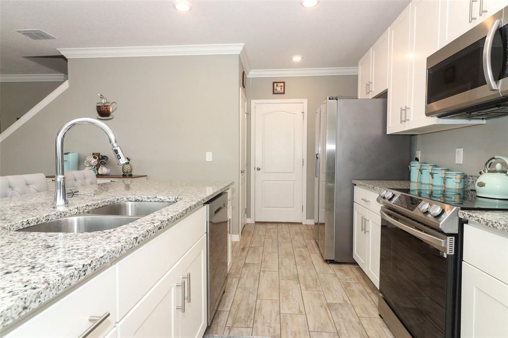 Active With Contract: $419,000 (4 beds, 2 baths, 2676 Square Feet)