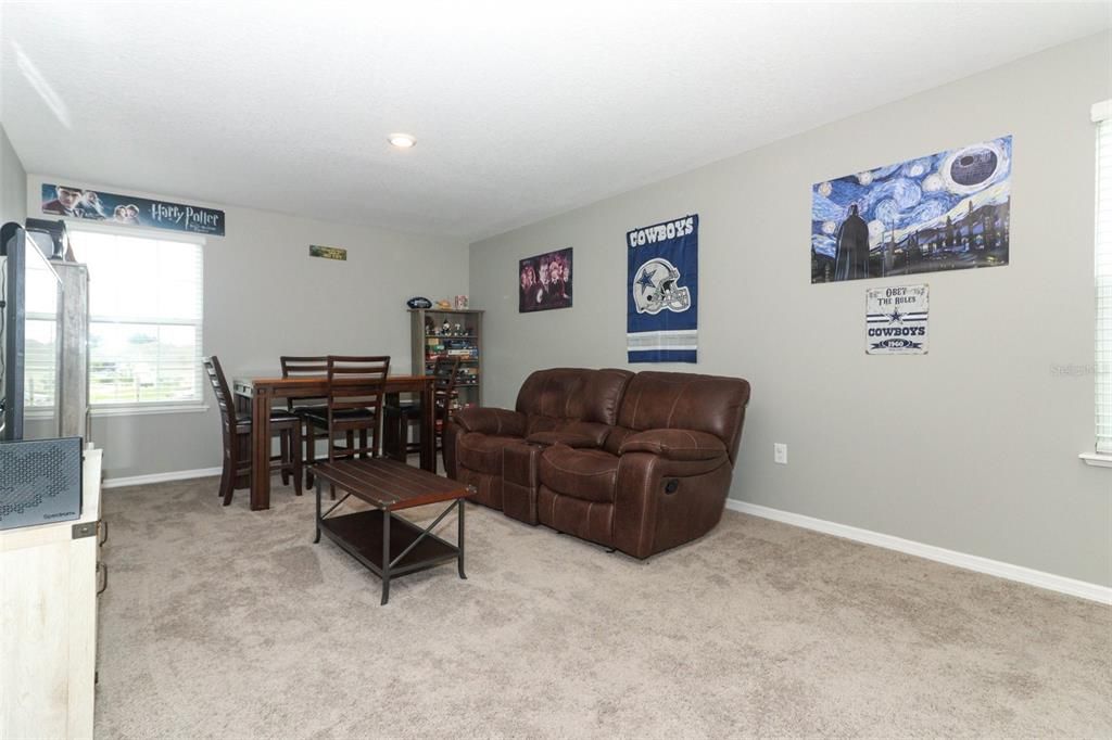 Active With Contract: $419,000 (4 beds, 2 baths, 2676 Square Feet)