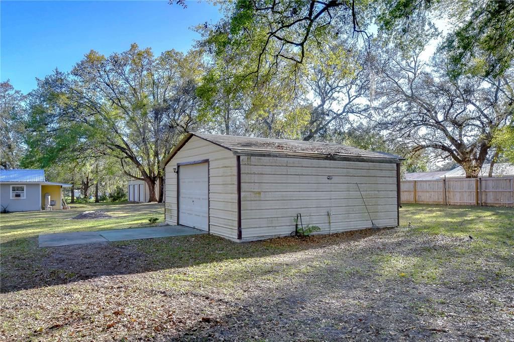 Под контрактом: $425,000 (3 спален, 2 ванн, 1500 Квадратных фут)