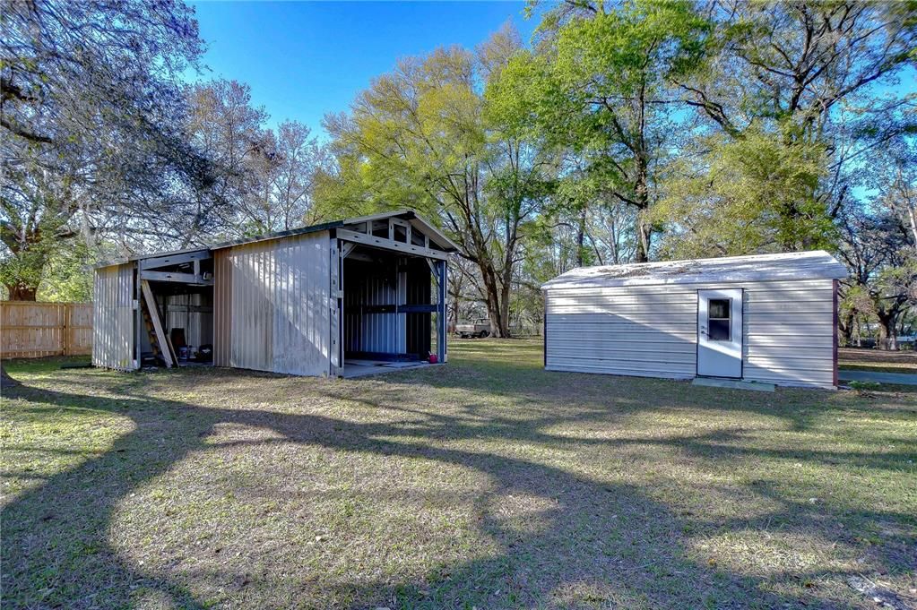 Под контрактом: $425,000 (3 спален, 2 ванн, 1500 Квадратных фут)