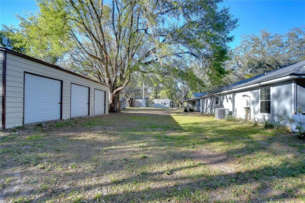 Под контрактом: $425,000 (3 спален, 2 ванн, 1500 Квадратных фут)