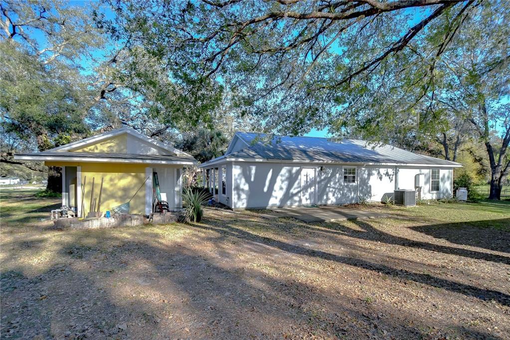 Под контрактом: $425,000 (3 спален, 2 ванн, 1500 Квадратных фут)