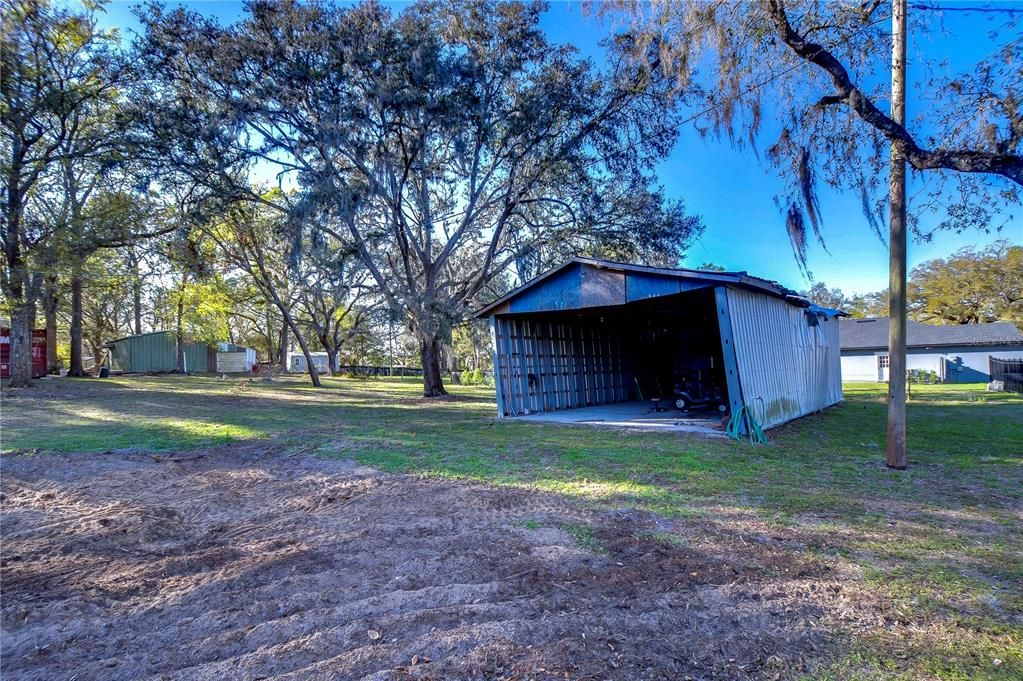 Под контрактом: $425,000 (3 спален, 2 ванн, 1500 Квадратных фут)