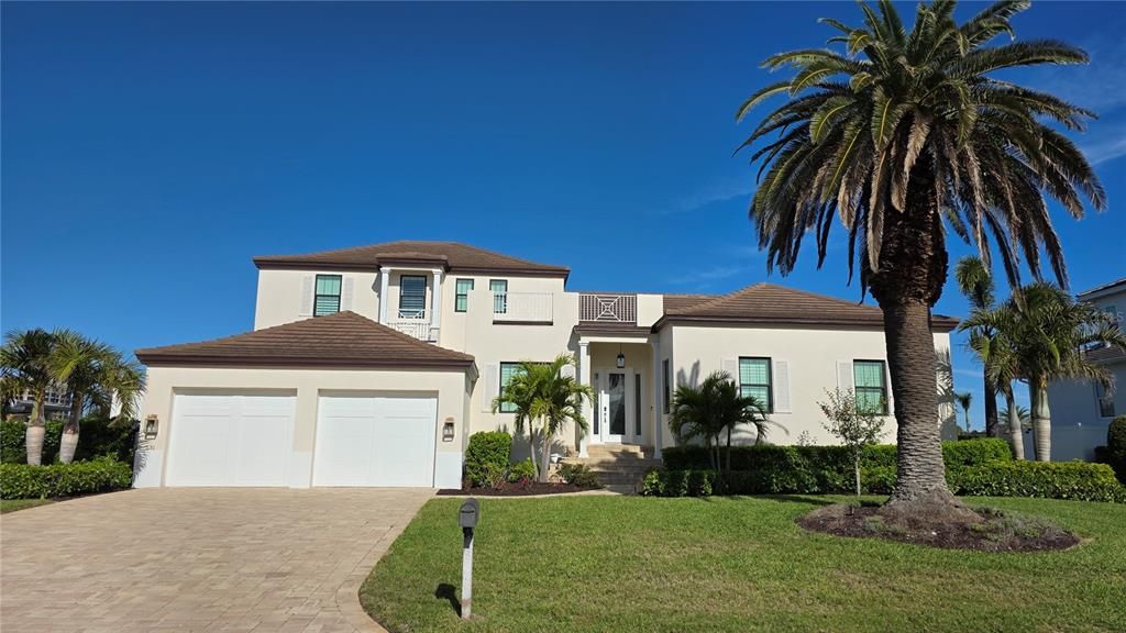 出租: $14,000 (4 贝兹, 3 浴室, 3268 平方英尺)