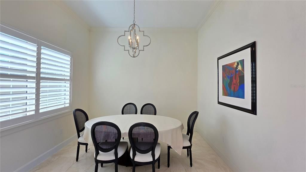 出租: $14,000 (4 贝兹, 3 浴室, 3268 平方英尺)