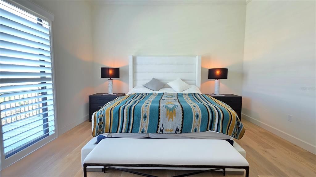 出租: $14,000 (4 贝兹, 3 浴室, 3268 平方英尺)