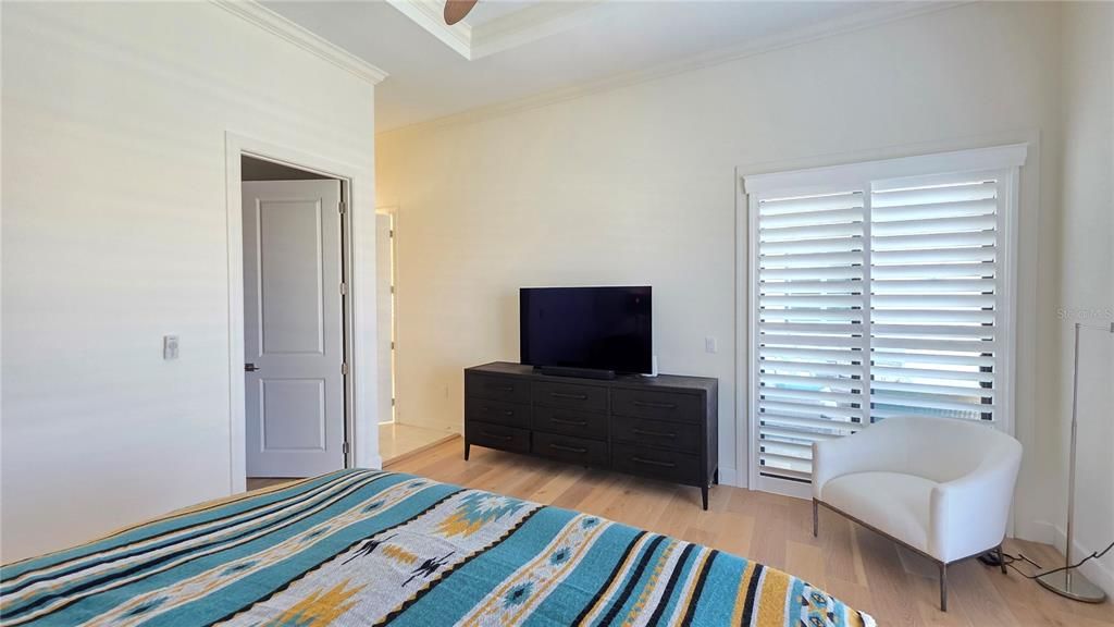 出租: $14,000 (4 贝兹, 3 浴室, 3268 平方英尺)