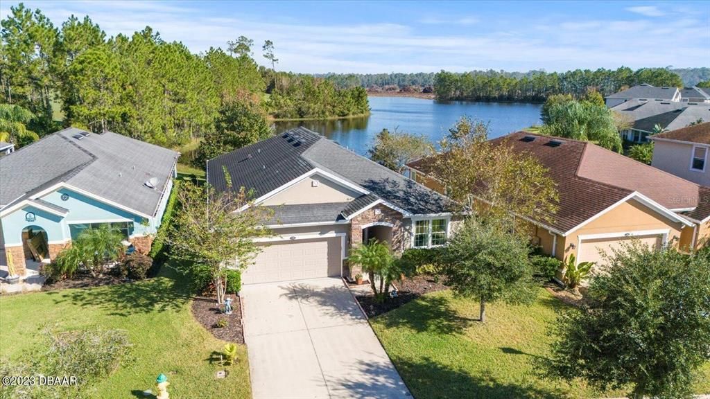 Под контрактом: $449,900 (4 спален, 2 ванн, 1983 Квадратных фут)