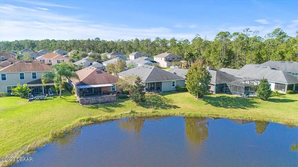 Под контрактом: $449,900 (4 спален, 2 ванн, 1983 Квадратных фут)