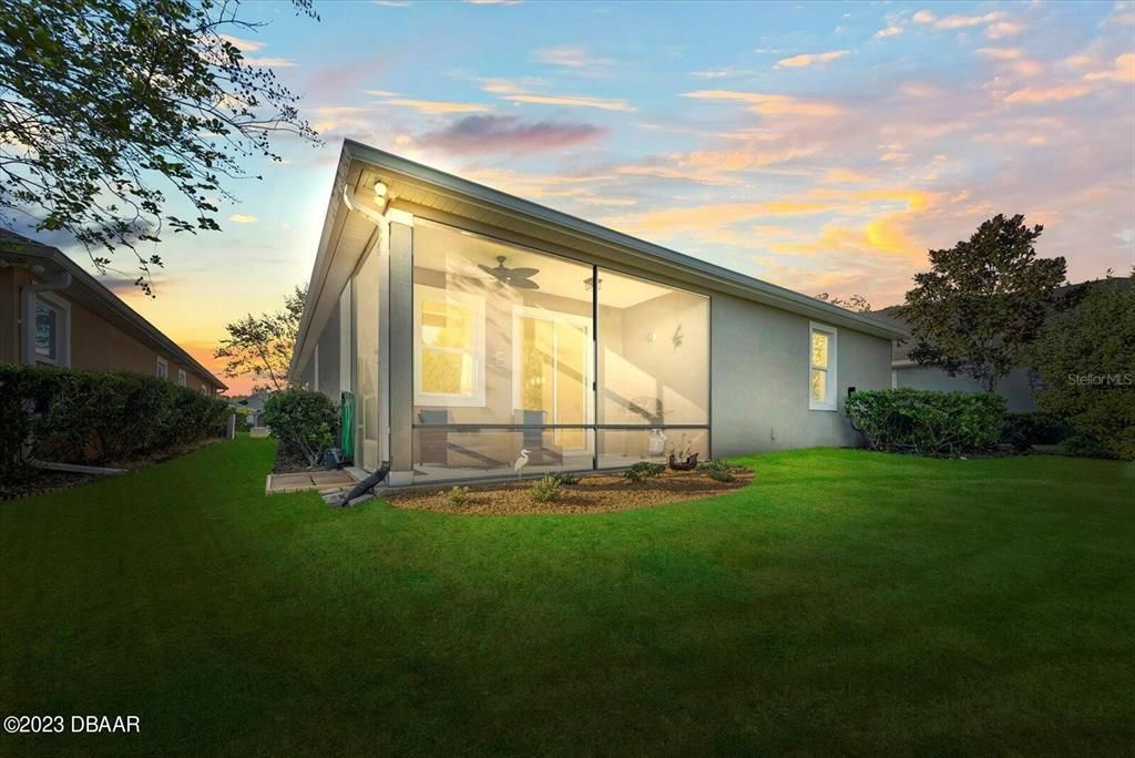 Под контрактом: $449,900 (4 спален, 2 ванн, 1983 Квадратных фут)