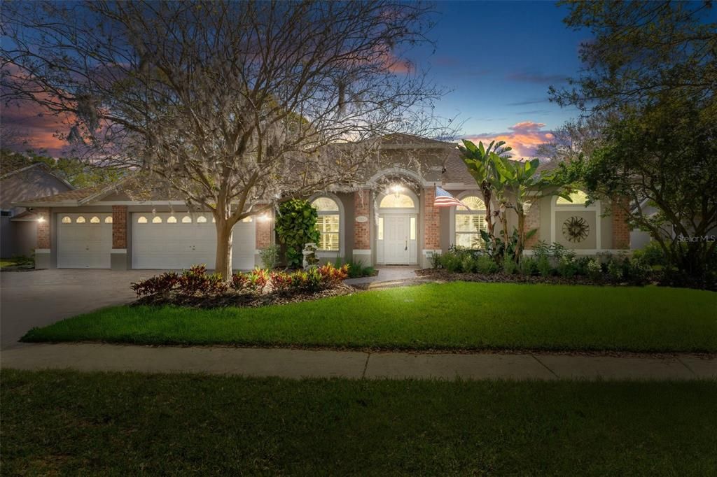 Недавно продано: $750,000 (4 спален, 3 ванн, 3040 Квадратных фут)