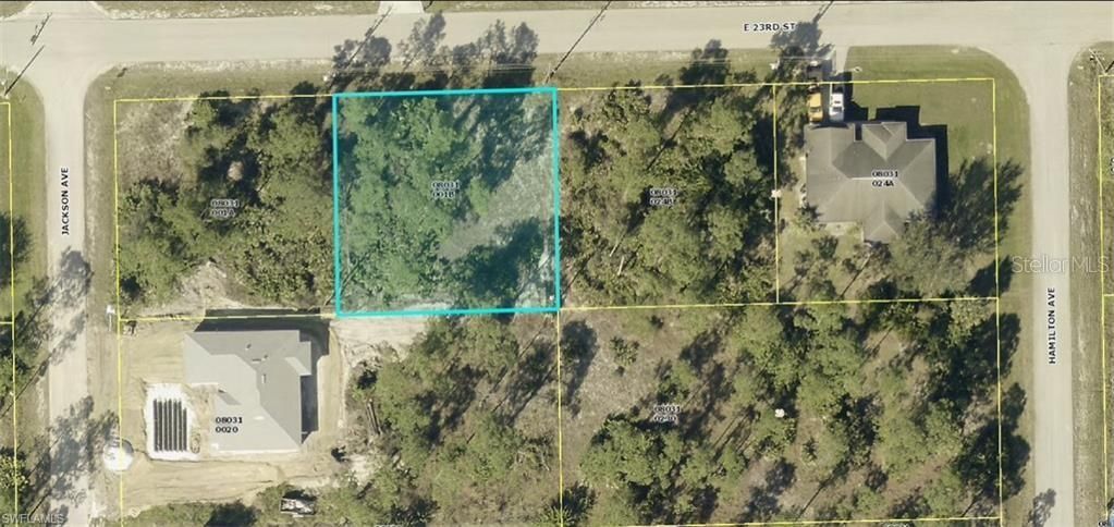 For Sale: $28,000 (0.25 acres)