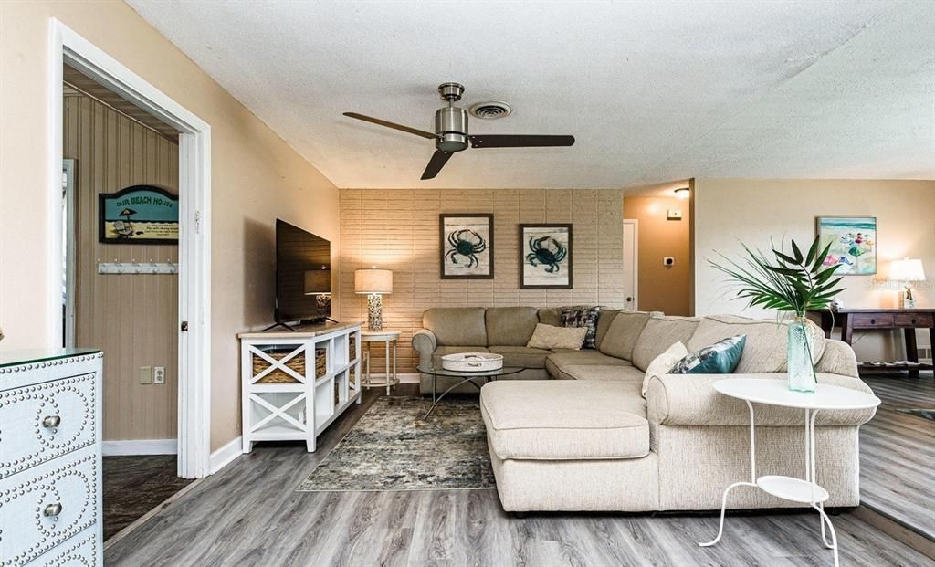 For Rent: $4,000 (4 beds, 2 baths, 1661 Square Feet)