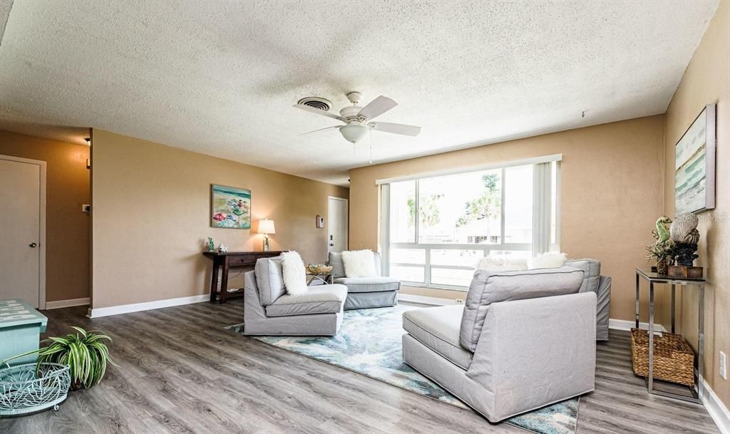 For Rent: $4,000 (4 beds, 2 baths, 1661 Square Feet)