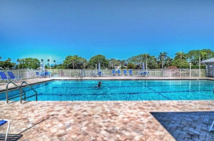 出租: $2,300 (2 贝兹, 2 浴室, 1278 平方英尺)