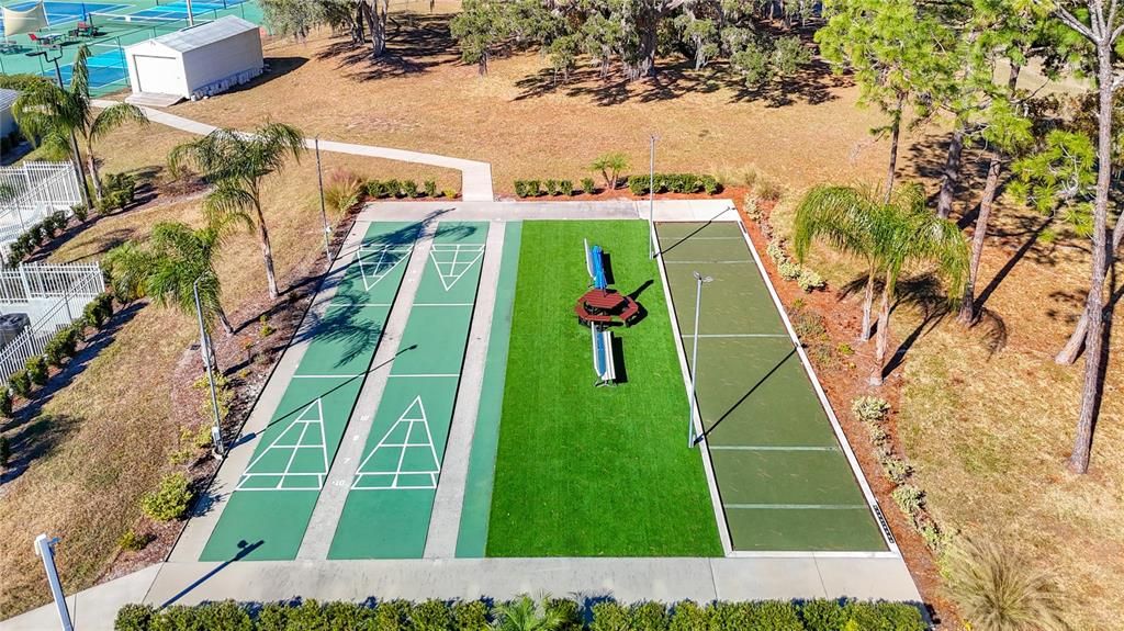 For Sale: $199,500 (2 beds, 2 baths, 907 Square Feet)