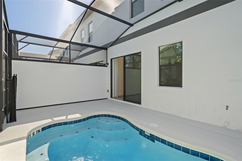 For Sale: $850,000 (5 beds, 5 baths, 1918 Square Feet)