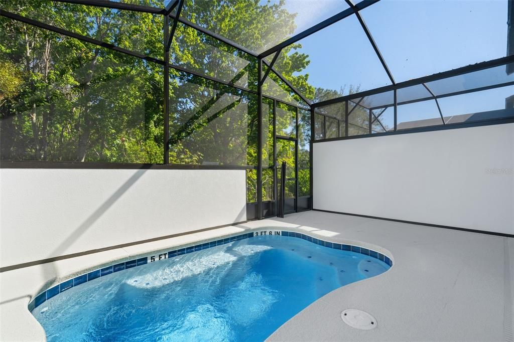 For Sale: $850,000 (5 beds, 5 baths, 1918 Square Feet)