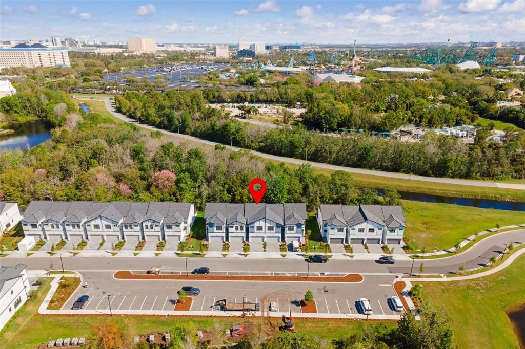 For Sale: $850,000 (5 beds, 5 baths, 1918 Square Feet)