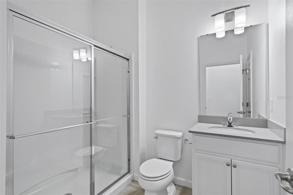 For Sale: $850,000 (5 beds, 5 baths, 1918 Square Feet)