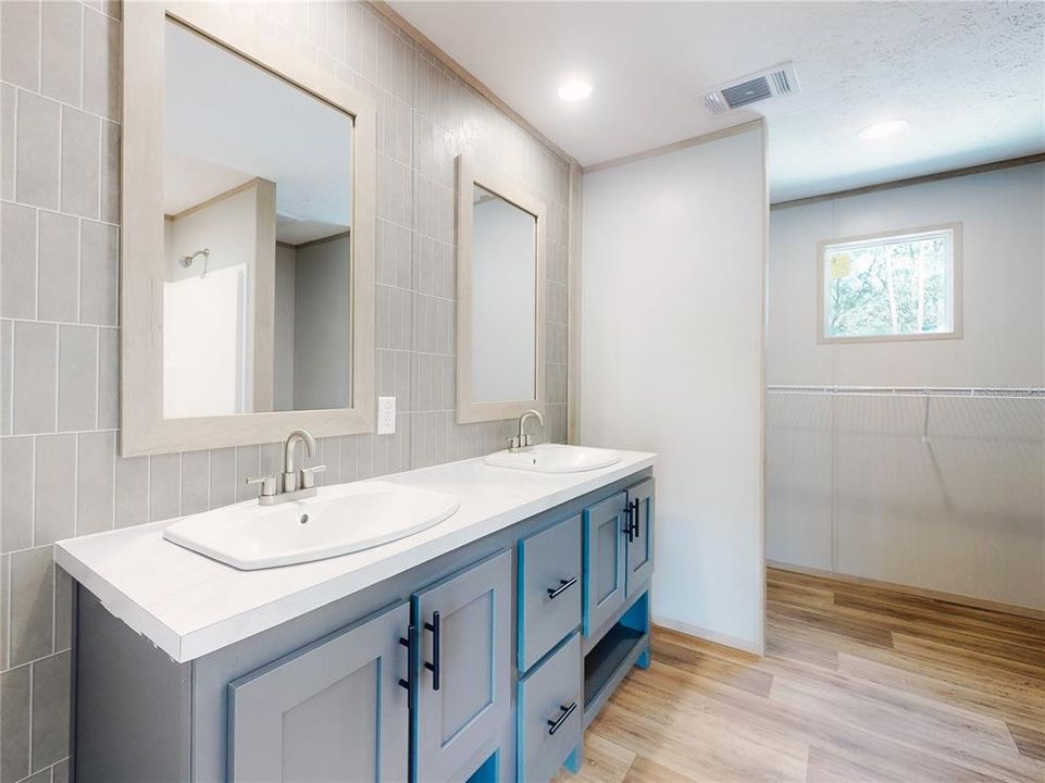 待售: $234,900 (4 贝兹, 2 浴室, 1580 平方英尺)