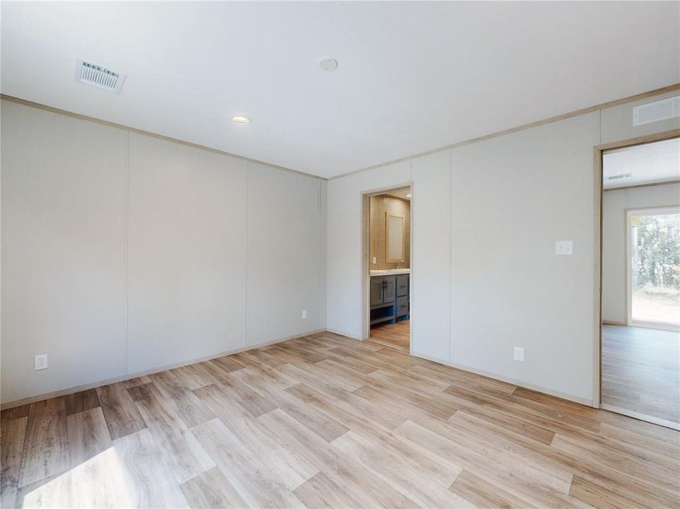 待售: $234,900 (4 贝兹, 2 浴室, 1580 平方英尺)