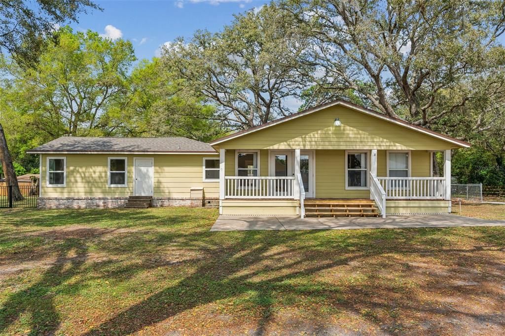 Active With Contract: $435,000 (3 beds, 2 baths, 2261 Square Feet)