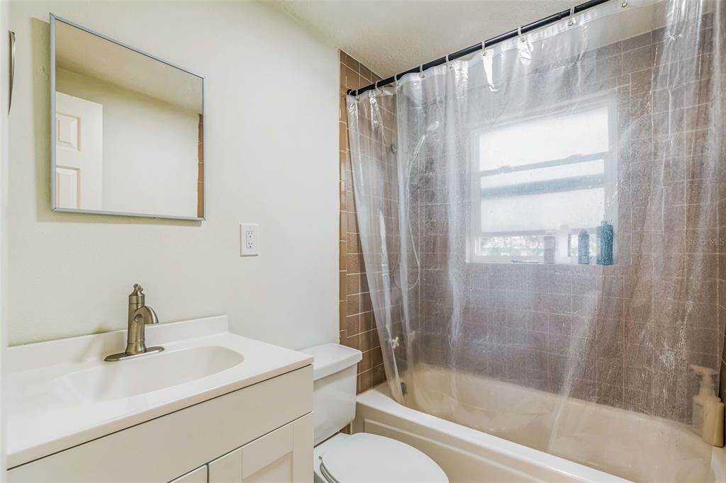 Active With Contract: $435,000 (3 beds, 2 baths, 2261 Square Feet)