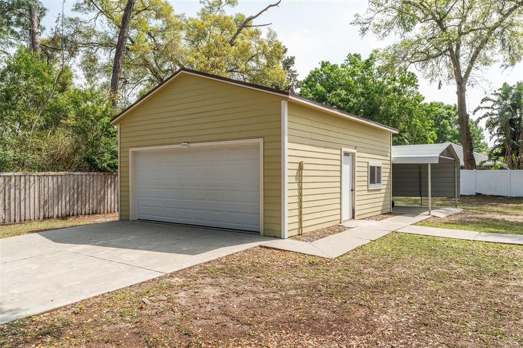 Active With Contract: $435,000 (3 beds, 2 baths, 2261 Square Feet)