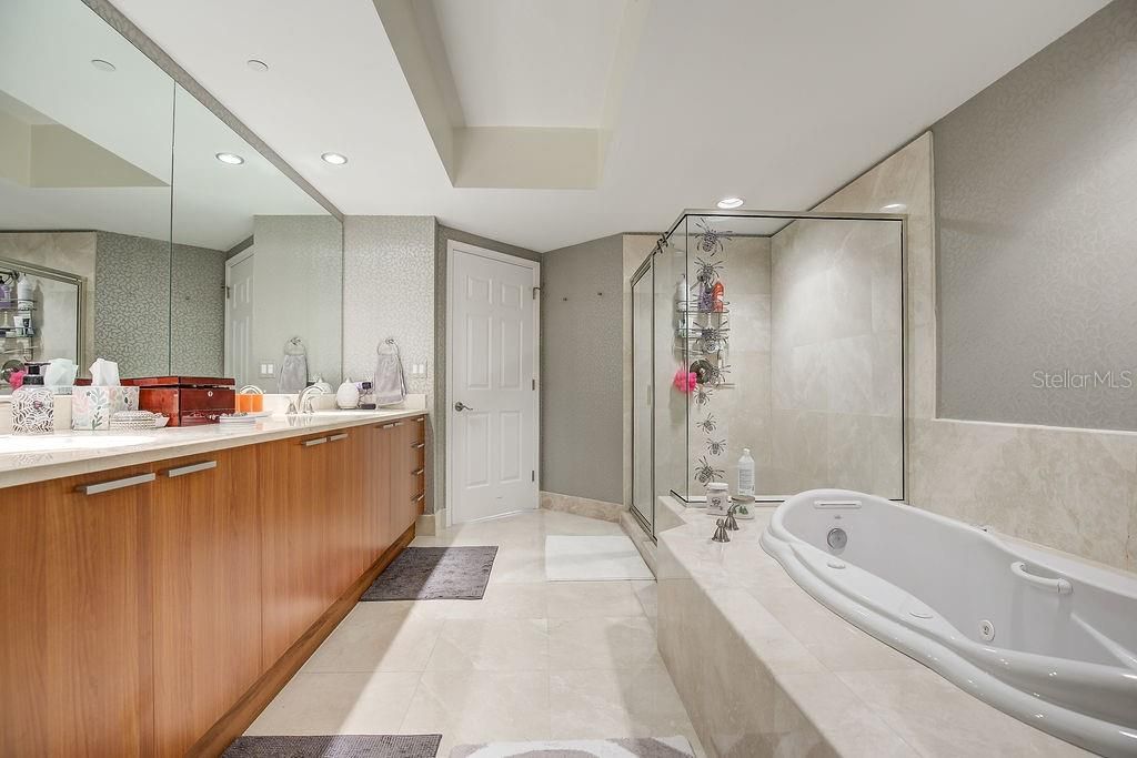 En Venta: $259,900 (2 camas, 2 baños, 1815 Pies cuadrados)