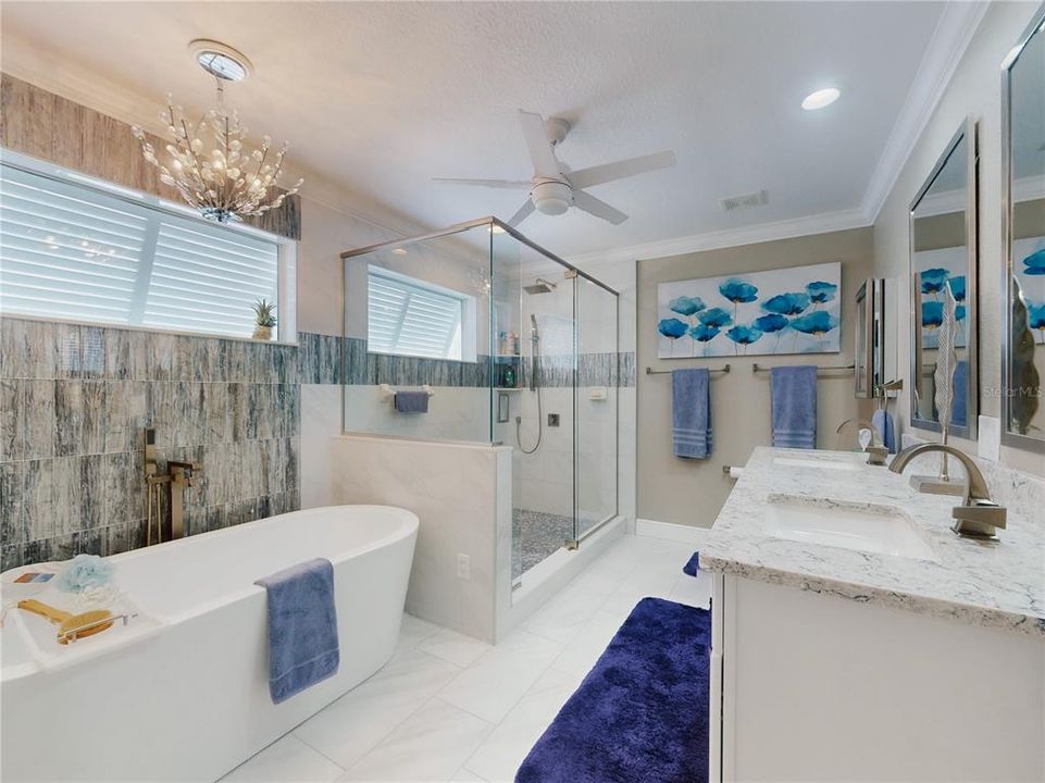 For Sale: $2,599,000 (3 beds, 2 baths, 2654 Square Feet)