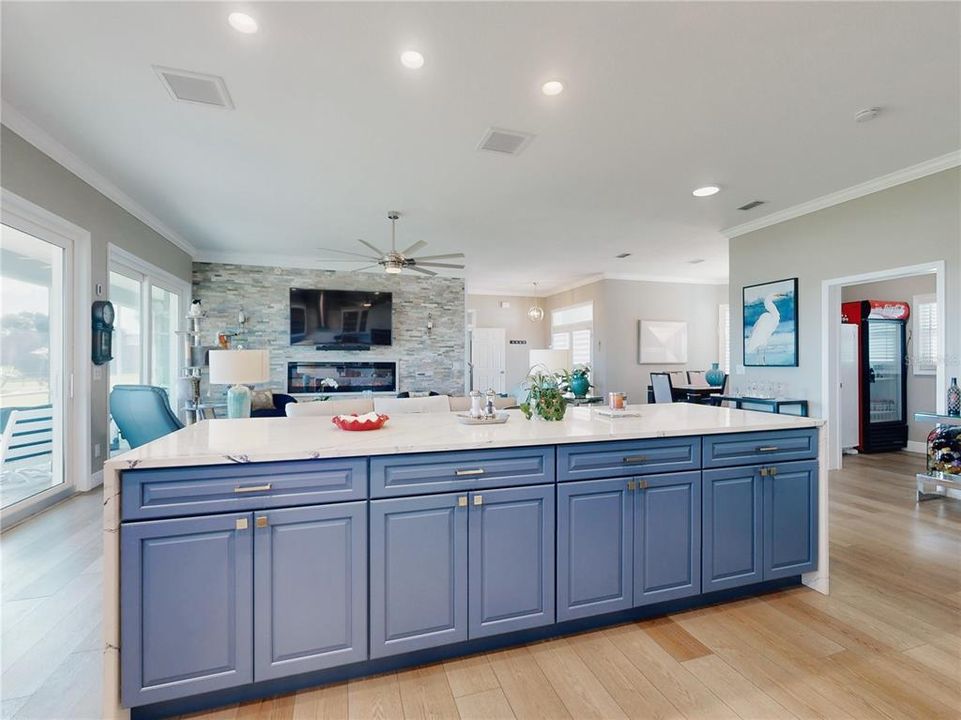 For Sale: $2,599,000 (3 beds, 2 baths, 2654 Square Feet)