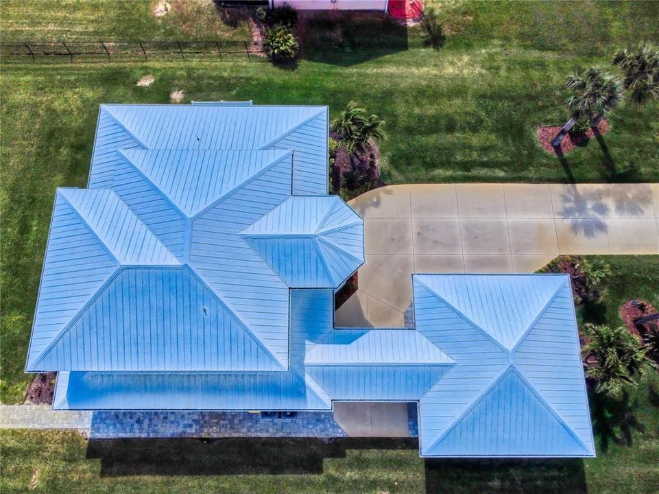 For Sale: $2,599,000 (3 beds, 2 baths, 2654 Square Feet)