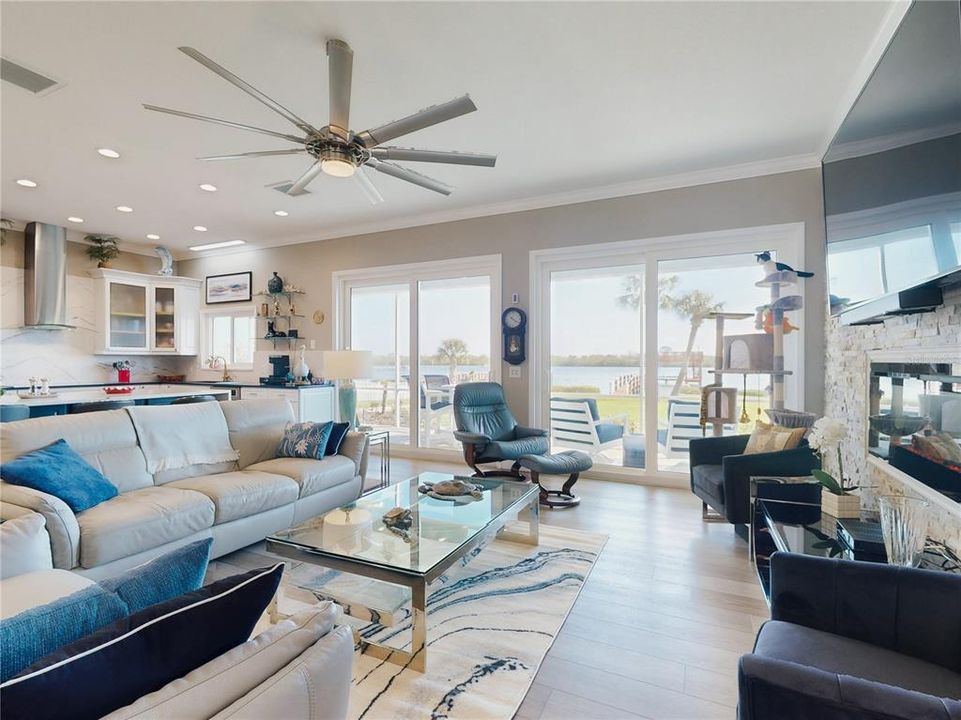 For Sale: $2,599,000 (3 beds, 2 baths, 2654 Square Feet)