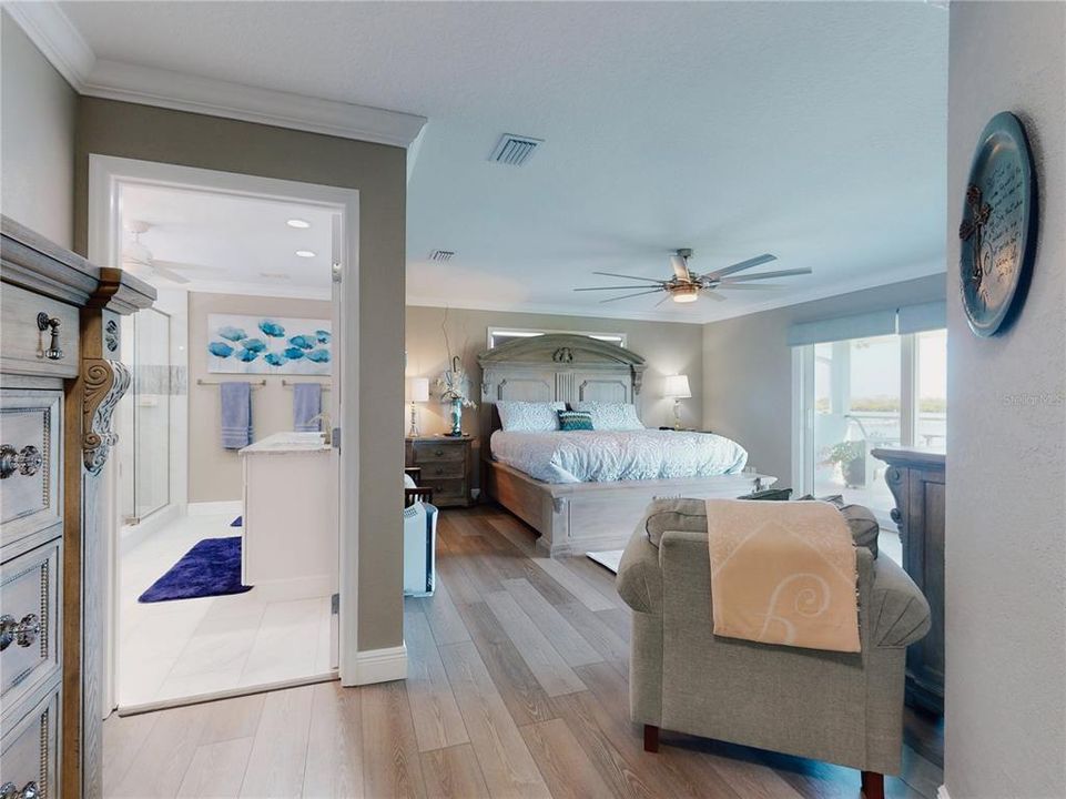 For Sale: $2,599,000 (3 beds, 2 baths, 2654 Square Feet)