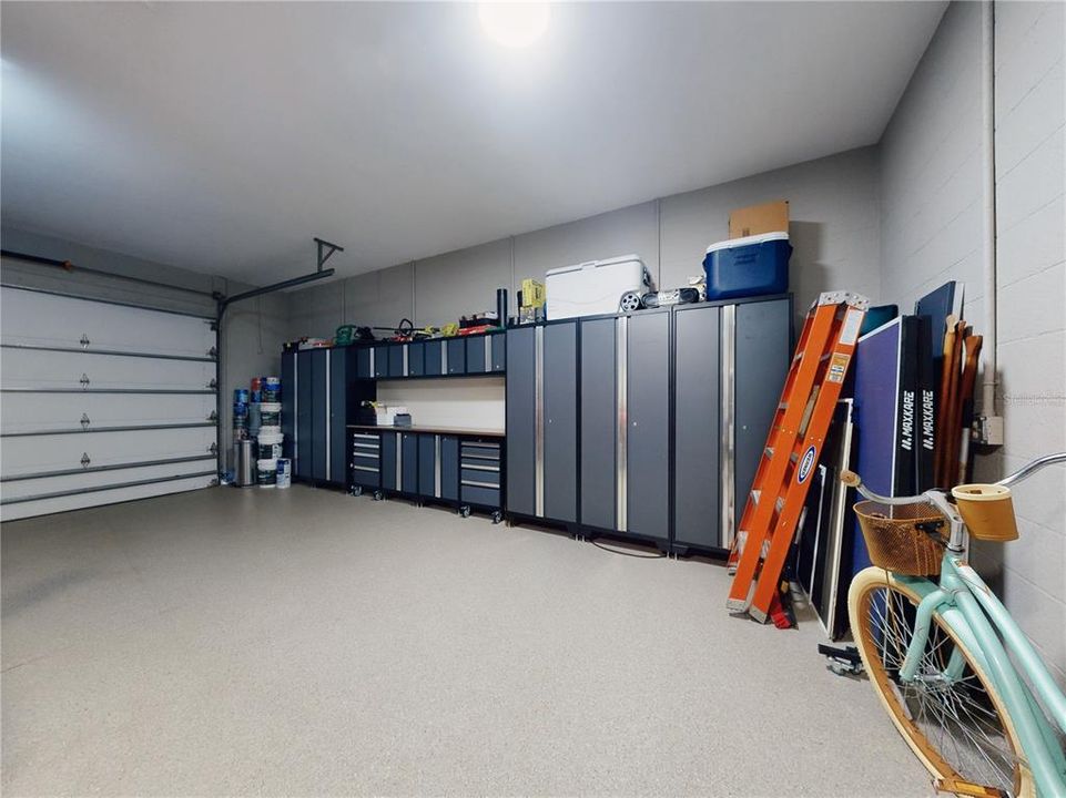 For Sale: $2,599,000 (3 beds, 2 baths, 2654 Square Feet)